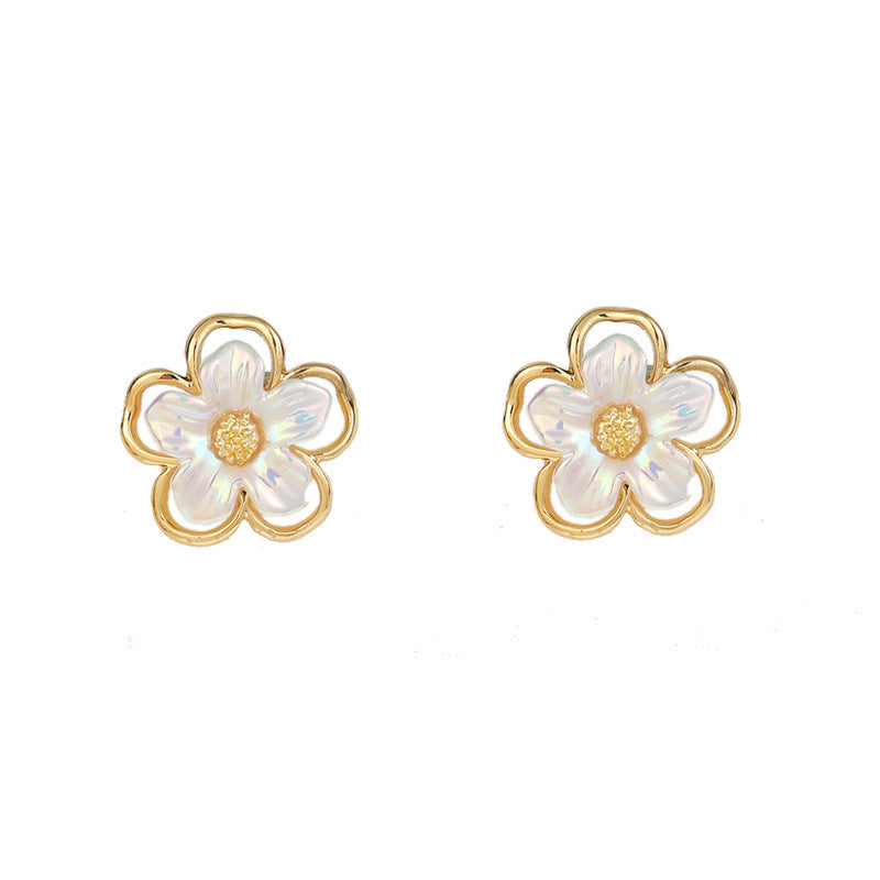 Fashionable Minimalist Flower Earrings